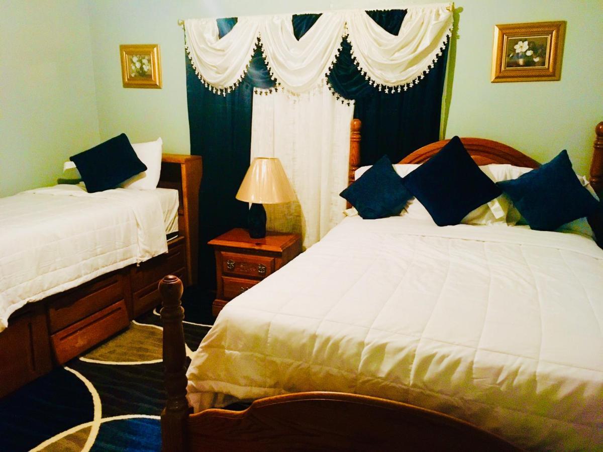 2 Bedroom Sleeps 6 Spacious Luxury Apartment 79 Montgomery Exterior foto